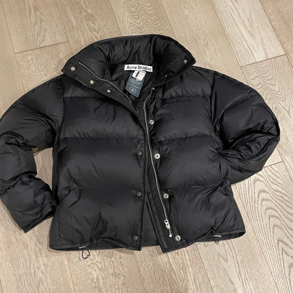 WONEN’S ACNE STUDIOS BLACK BOMBER JACKET. NEVER WORN-TAGS ON.